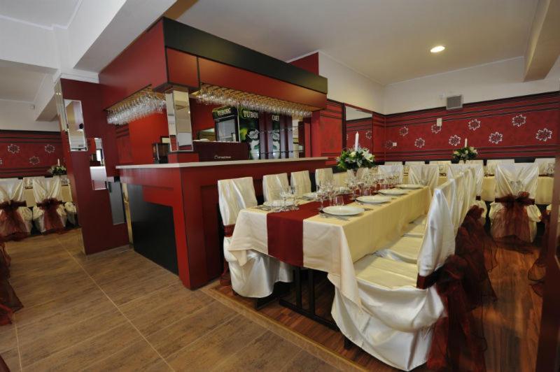 Pension Varadia ออราแด ภายนอก รูปภาพ