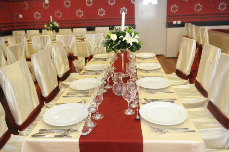 Pension Varadia ออราแด ภายนอก รูปภาพ