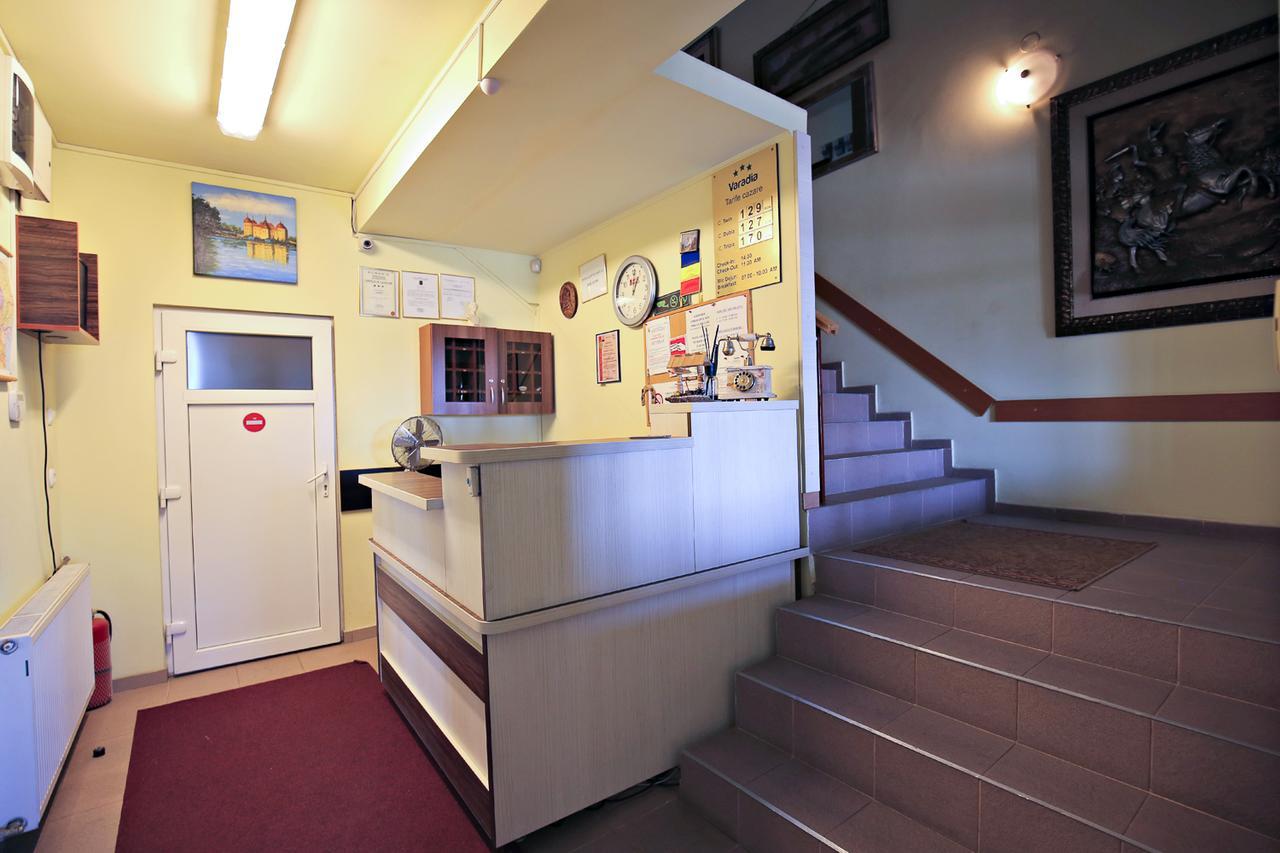 Pension Varadia ออราแด ภายนอก รูปภาพ